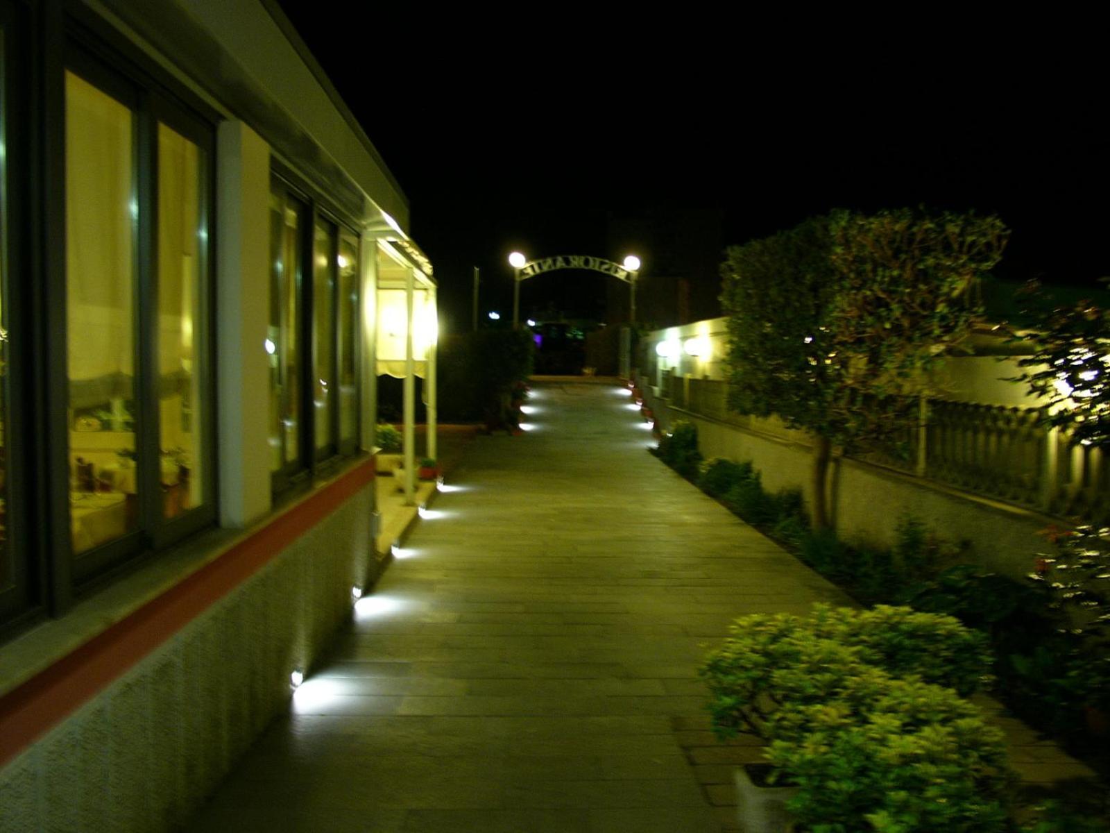 Hotel Lido Deiva Marina Exteriér fotografie