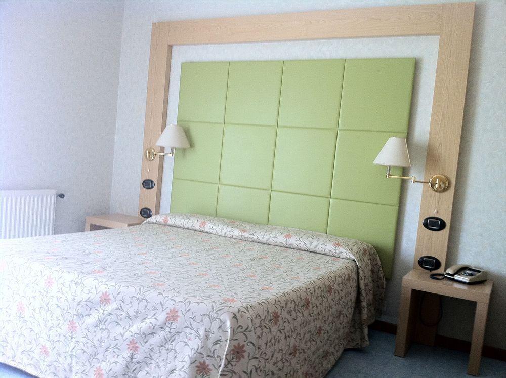 Hotel Lido Deiva Marina Exteriér fotografie