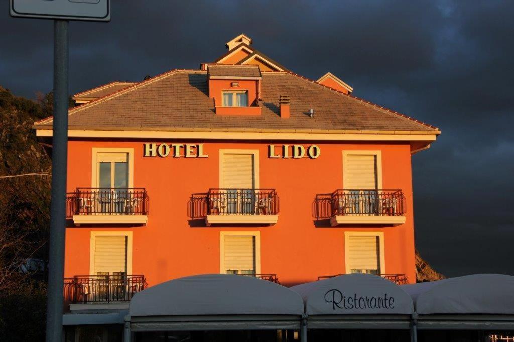 Hotel Lido Deiva Marina Exteriér fotografie