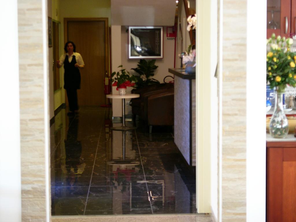 Hotel Lido Deiva Marina Exteriér fotografie