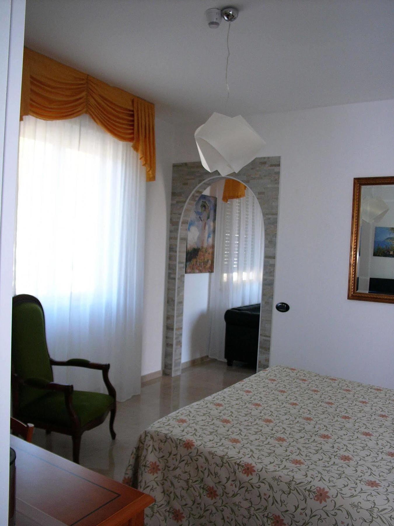 Hotel Lido Deiva Marina Exteriér fotografie
